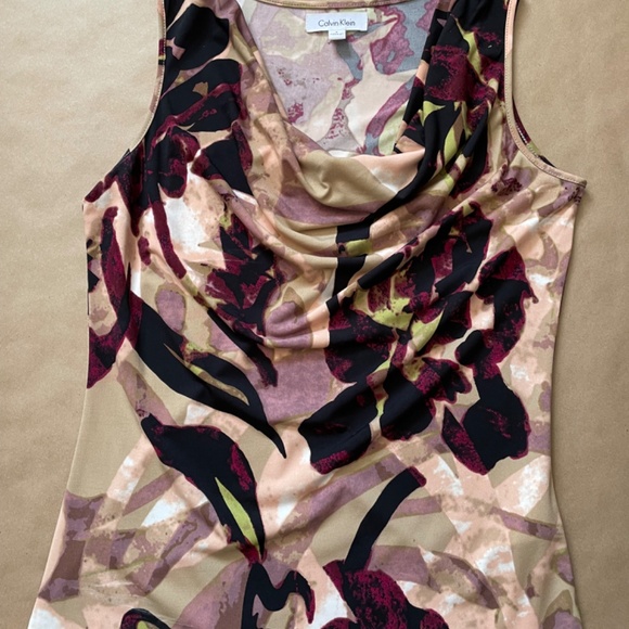 Calvin Klein sleeveless top size small - Picture 3 of 9